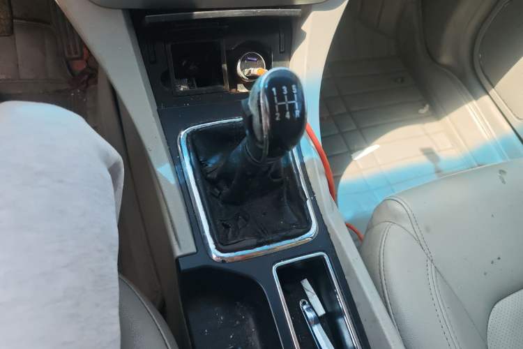 Used Geely Auto Emgrand 2016 Sedan 1.5L Manual Luxury Model