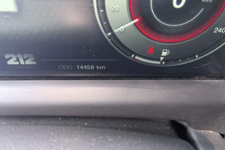 Used 212 T01 2024 2.0T Mechanic