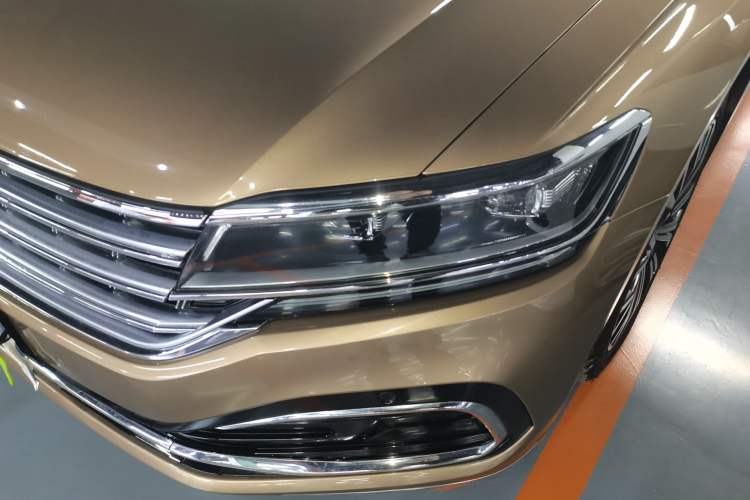 Used Volkswagen Phideon 2021 380TSI Luxury Edition Left Front Headlight