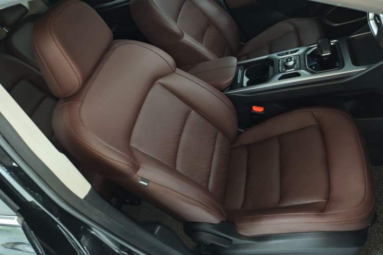 Used Geely Auto Haoyue 2022 1.8TD DCT Luxury 7-Seater Right Front Seat