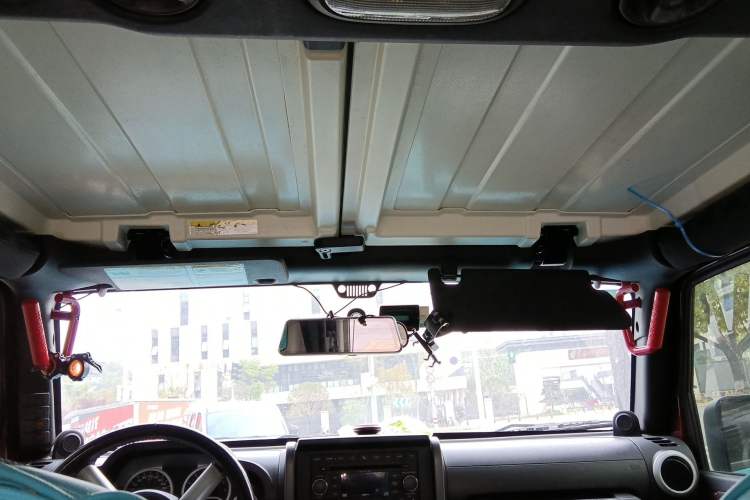 Used Jeep Wrangler 2008 3.8L Sahara two-door model Headliner