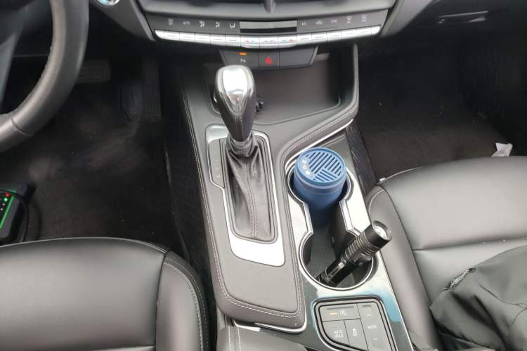 Used Cadillac CT4 2020 28T Fashion Edition Gear Lever