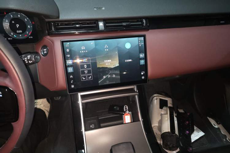 Used Land Rover Range Velar 2025 Dynamic HSE Audio And AC Panel