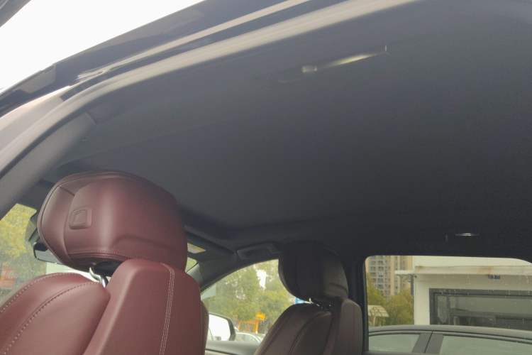 Used Cadillac XT5 2025 2.0T Platinum Edition
