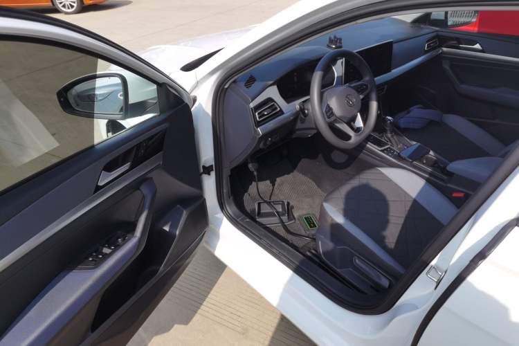 Used Volkswagen Lavida 2023 1.5L Automatic De Yi Edition