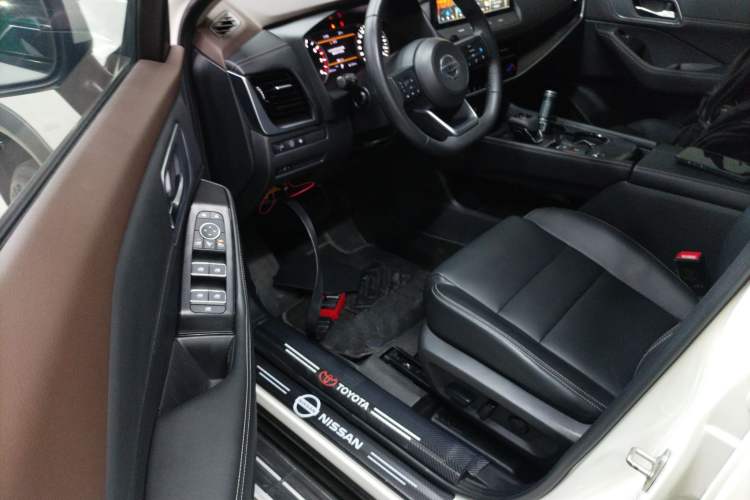 Used Nissan X-Trail 2021 VC-Turbo 300 CVT 2WD Luxury Edition Driver Seat