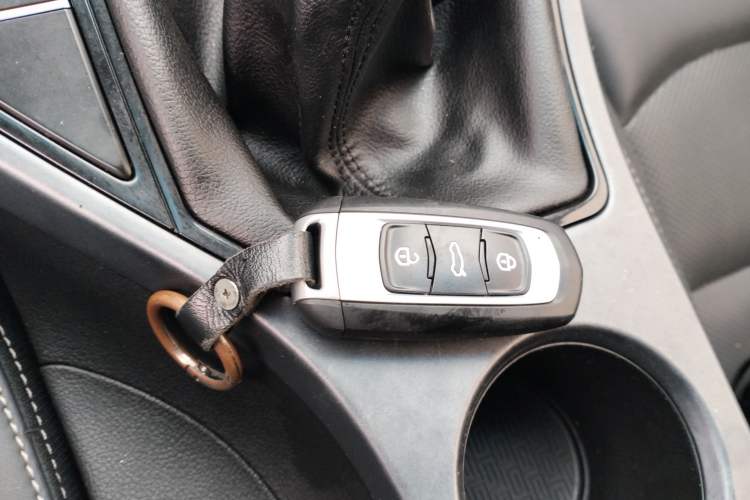 Used Geely Auto Emgrand 2018 1.5L Manual Upward Connect Edition Interior 1