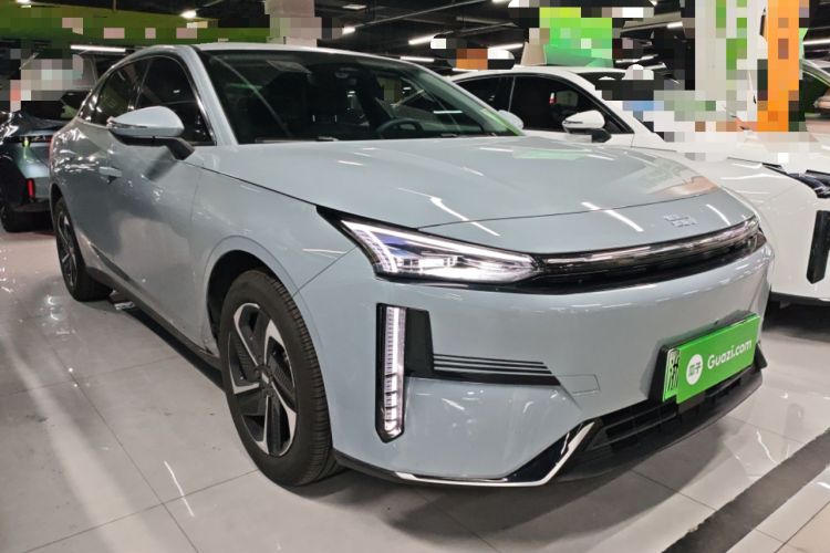 Used Geely Galaxy L6 2024 125km PLUS Dragon Edition Front Right 45 Deg