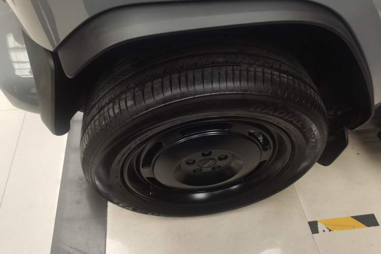 Used iCAR V23 2025 401 Two-Wheel Drive Advanced Edition Left Front Wheel Hub