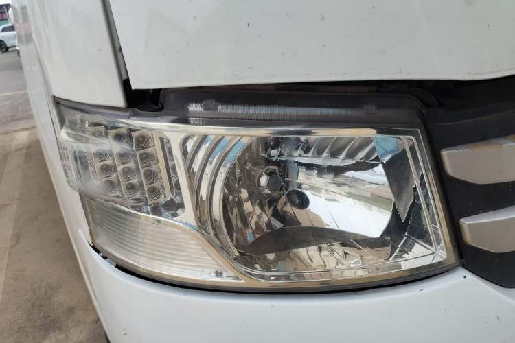 Used Foton Scenic G7 2016 2.0L Commercial Version Long Wheelbase High Roof – 4Q20M