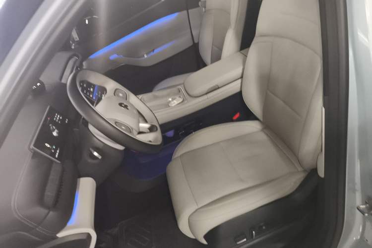 Used Nio ES6 2024 75 kWh
