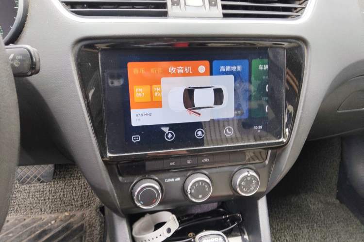 Used Skoda Octavia 2019 1.5L Automatic SmartDrive Comfort Edition China VI Standard Audio And AC Panel