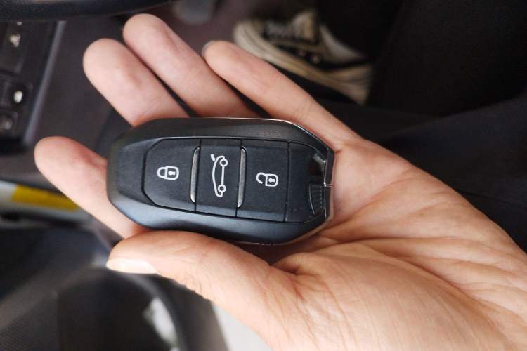 Used Citroen C4L 2014 1.6THP Intelligent Drive Automatic Dynamic Model