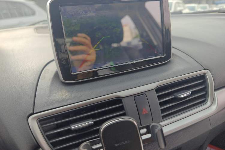 Used Mazda 3 Axela 2017 Hatchback 1.5L Automatic Comfort Model Emission Standard China V