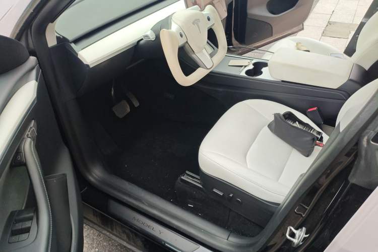 Used Tesla Model Y 2021 Standard Range Rear-Wheel Drive Version Driver Seat