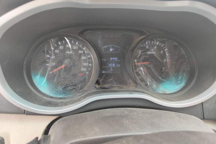 Used Jinbei 750 2015 1.5L Comfort Model
