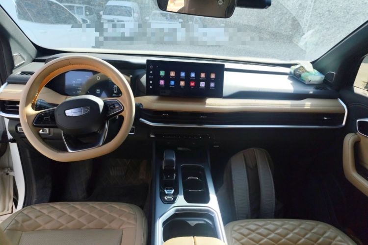 Used Geely Auto Haoyue L 2023 2.0T DCT Flagship Version Center Console