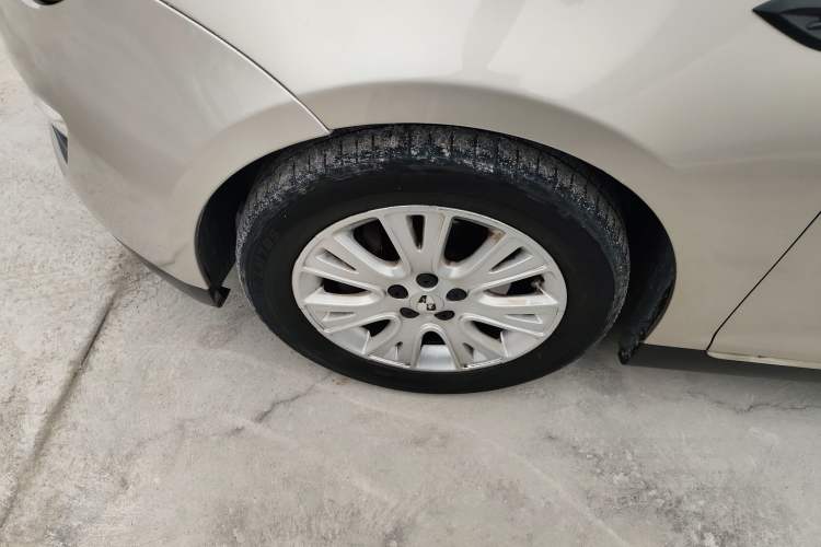 Used Roewe 550 2013 Classic Edition 550 1.8L Automatic Fashion Model