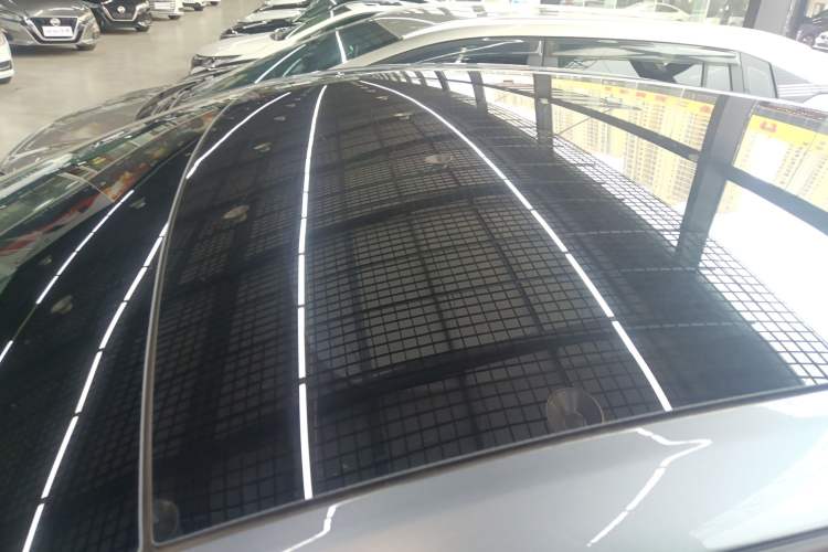 Used Tesla Model Y 2025 Rear-Wheel-Drive Version
