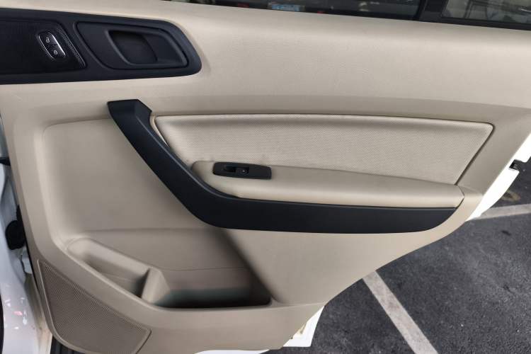 Used Ford Everest 2017 2.0T Gasoline Automatic 4x4 Elite Edition 5 Seats