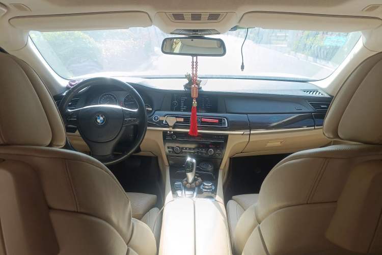Used BMW 7 Series 2009 740Li Luxury Model Center Console