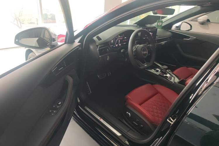 Used Audi S4 2023 S4 Avant 3.0TFSI Driver Seat