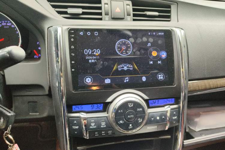 Used Toyota Reiz 2013 2.5S Elite Edition Audio And AC Panel