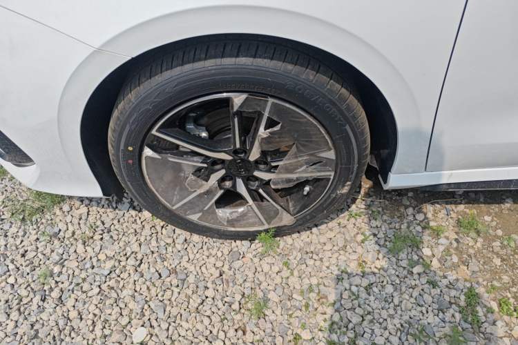 Used Geely Auto Binray 2024 Binrui COOL 1.5T DCT Longteng Edition Left Front Wheel Hub