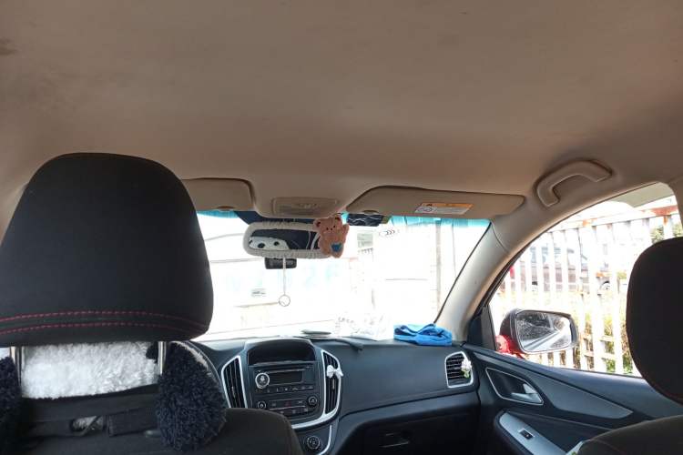 Used Baojun 560 2015 1.8L manual Comfort trim level

