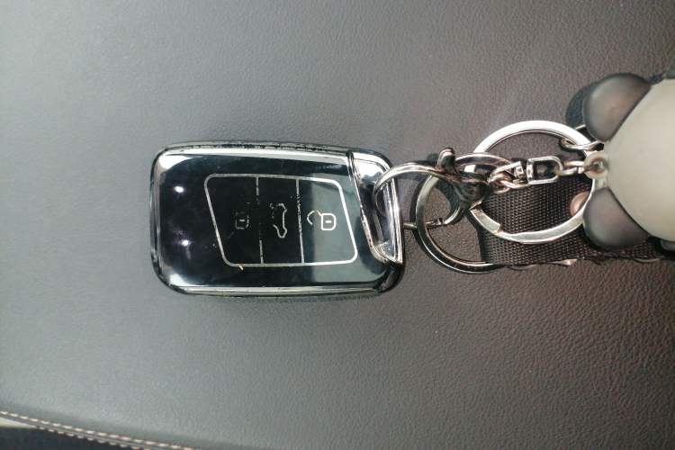 Used Volkswagen Magotan 2023 2 Million Units Commemorative Edition 330TSI DSG Luxury Version Vehicle Key