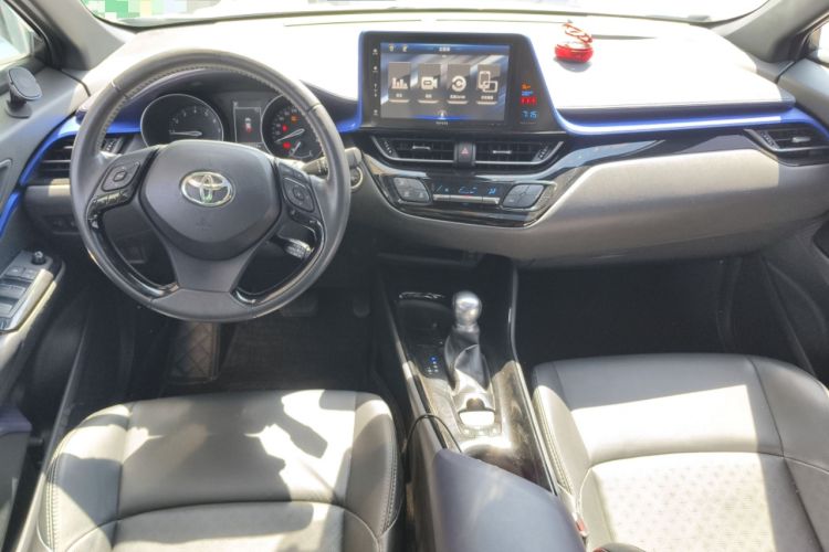 Used Toyota IZOA 2018 2.0L Yichi Edition China V Standard Center Console