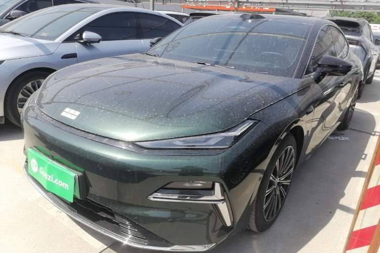 Used Geely Galaxy 8 2025 130km EM-P Starship Edition