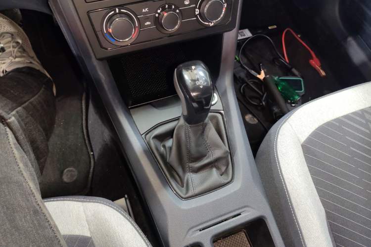 Used Volkswagen Tharu 2025 New Sharp 1.5L Sharp Edition Gear Lever