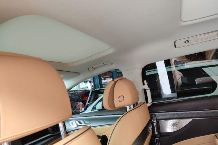 Used Denza D9 2024 DM-i 980 Four-Wheel Drive Prestige Model Headliner