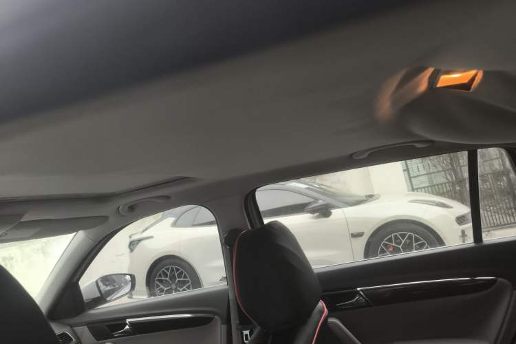 Used Volkswagen Gran Lavida 2013 1.6L Automatic Luxury Model