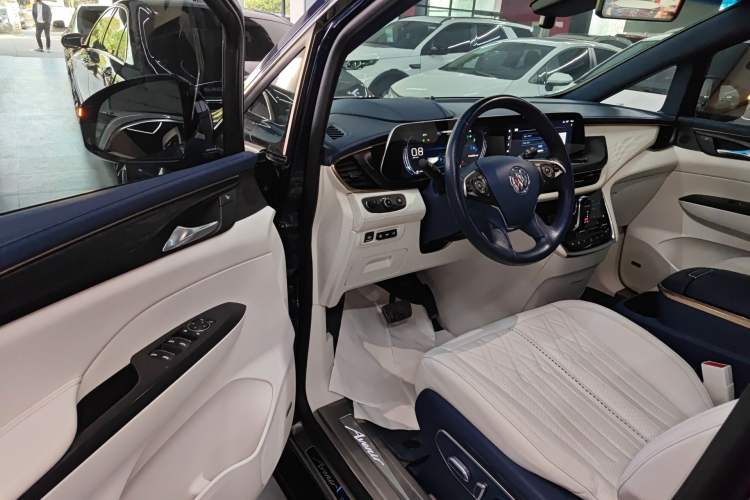 Used Buick GL8 2020 Avenir Avia Four-Seat Luxury Edition
