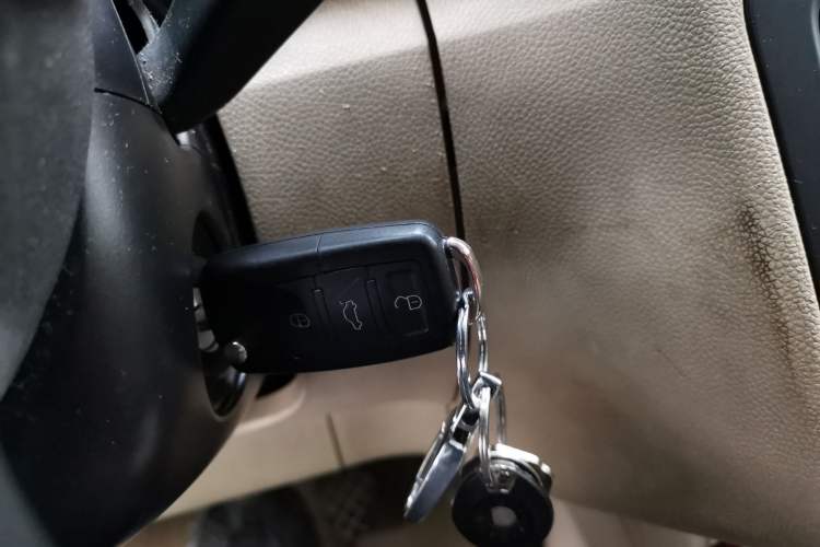 Used Skoda Fabia 2012 1.4L Manual Crystal Edition Vehicle Key