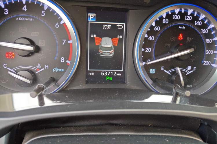 Used Toyota Highlander 2021 2.0T Four-Wheel Drive Luxury Edition 7 Seats Odometer Close Up