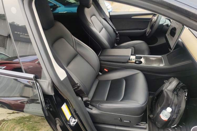 Used Tesla Model Y 2022 Rear-Wheel-Drive Version
