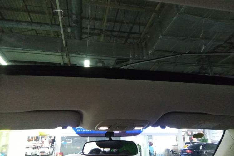 Used Geely Auto Emgrand X7 Sport 2021 Million Edition 1.8TD DCT Two-Wheel Drive Luxury Model
