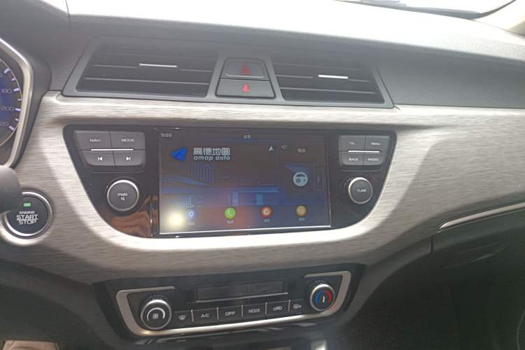 Used Geely Auto Vision X3 2017 1.5L Automatic Elite Model Audio And AC Panel