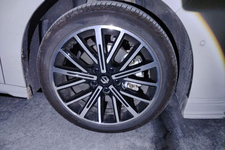 Used Leapmotor B01 2025 550 Enjoyment Edition Right Front Wheel Hub