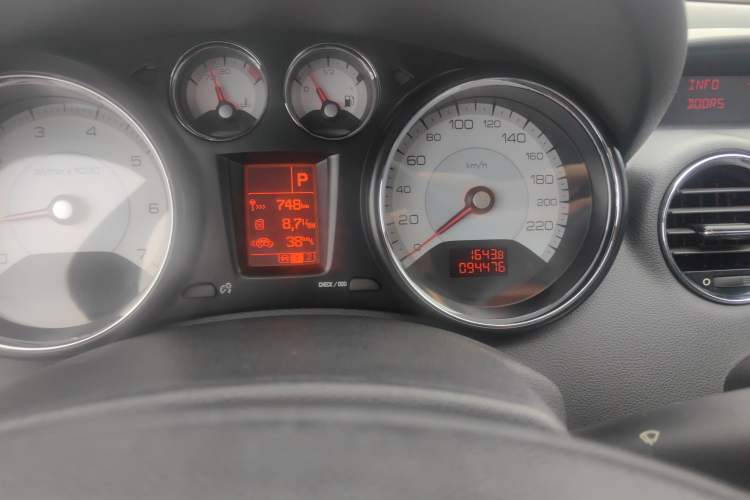 Used Peugeot 408 2011 1.6L Automatic Comfort Edition
