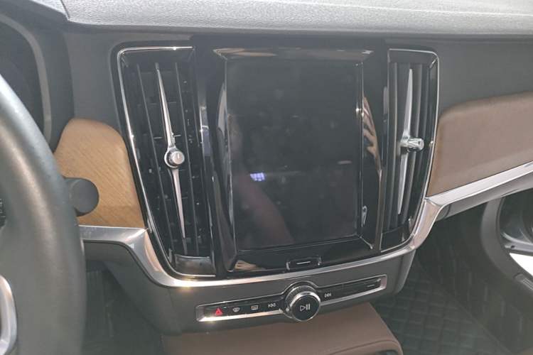 Used Volvo S90 2022 B5 Zhiyi Luxury Edition
