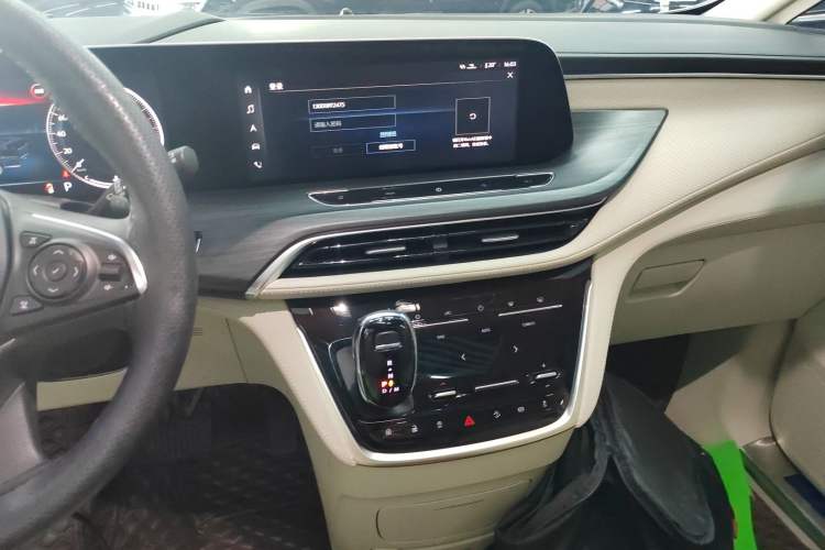 Used Buick GL8 2023 ES Lu Zun Comfort Model
