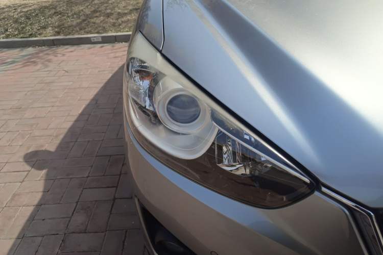 Used Mazda CX-5 2014 2.0L Automatic Two-Wheel Drive Urban Version Right Front Headlight