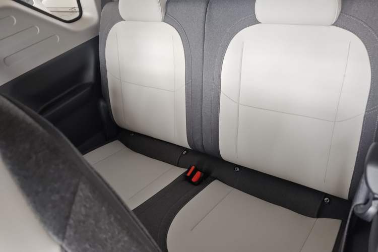 Used Geely Galaxy Panda 2025 210km Panda Kart Left Rear Seat