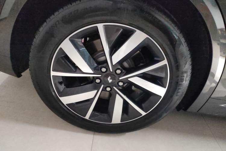 Used Li Auto L8 2023 Pro Model
