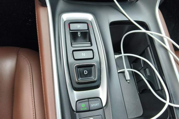 Used Honda Inspire 2019 Rui·Hybrid 2.0L Jingya Edition China VI Gear Lever