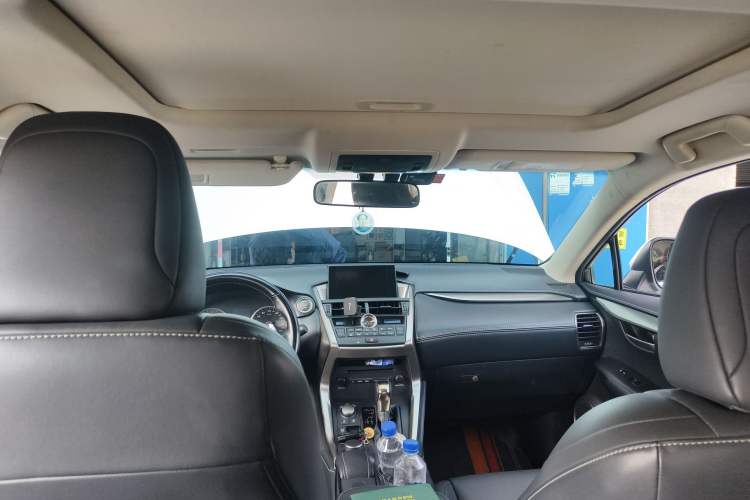 Used Lexus NX 2015 200T All-Wheel-Drive Fēngshàng Edition
